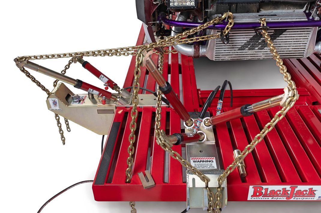 Black Jack frame machine with pulling tower and chains